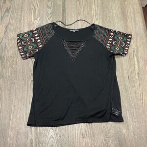 Miss Me Tee Short Sleeve Faux Lace Up V-neck Aztec Sleeves Black Small